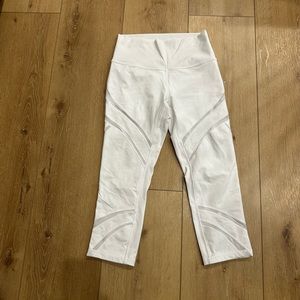 White cropped lululemon size 8 leggings